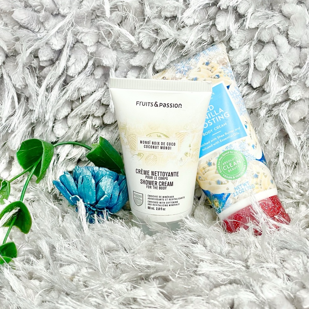 New w/tag Bundle Fruits & Passion Shower Cream (2oz)&Vanilla frosting Body Cream